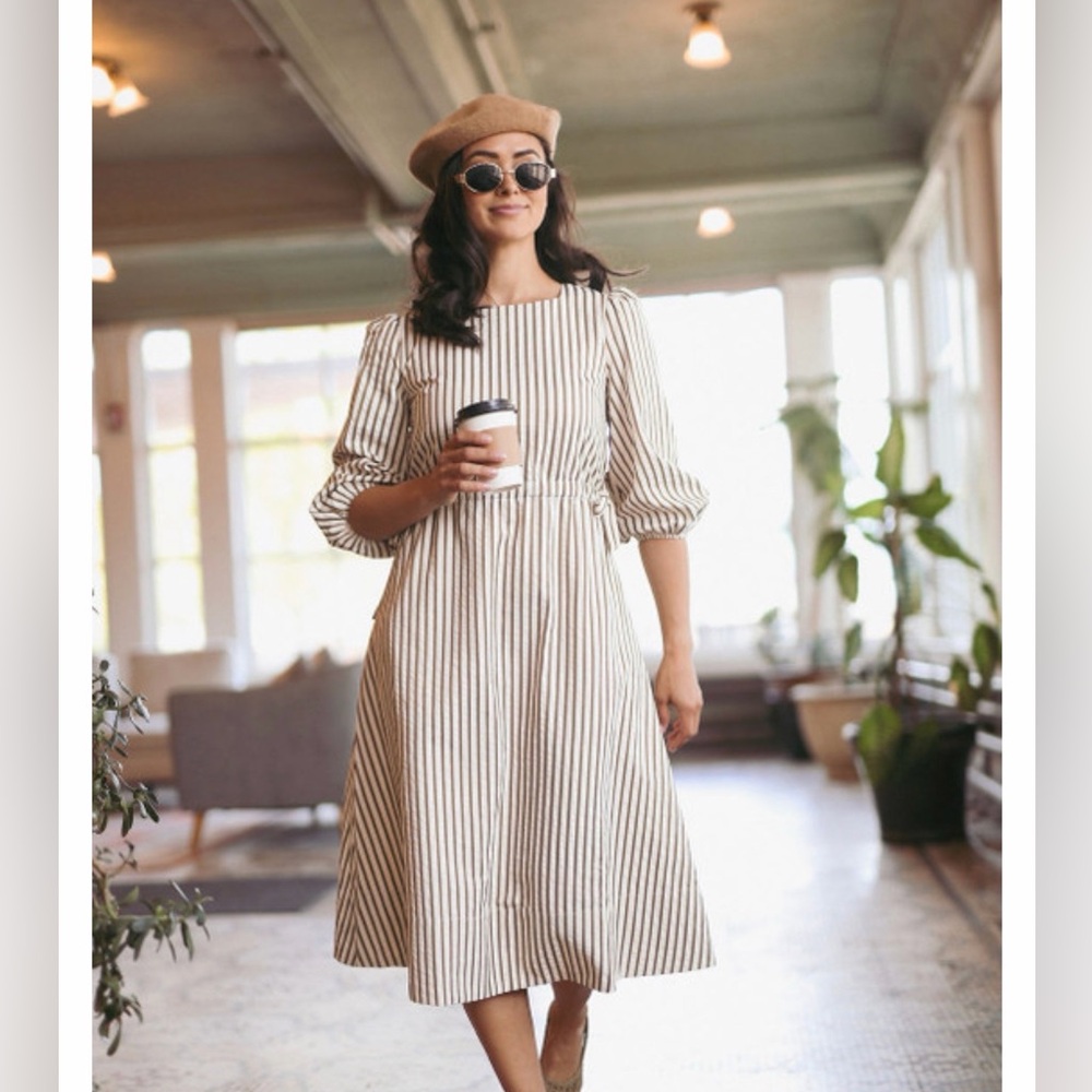 NWOT: Dainty Jewells midi Dress
